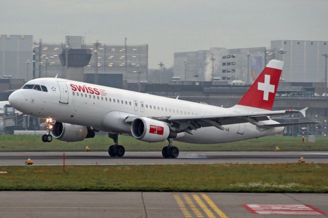 Airbus A320 (HB-IJL)