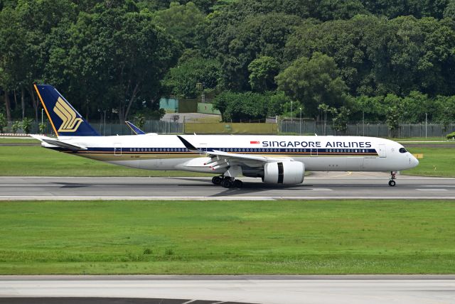 Airbus A350-900 (9V-SHV)
