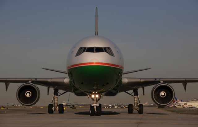 Boeing MD-11 (B-1609)