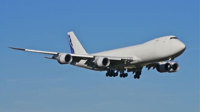 BOEING 747-8 (N770BA) - BOE573 on final approach to runway 16R to complete a flight test on 9/19/13. (LN:1437 cn 37564).