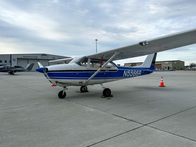 Cessna Skyhawk (N5566R) - 21-APR-2023