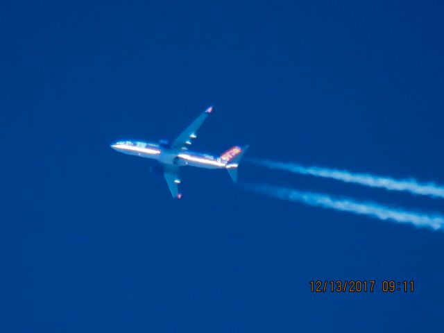 Boeing 737-800 (N820SY)