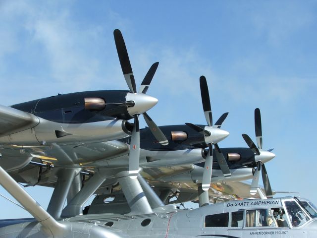 — — - Dornier 24 AT Amphibian Oshkosh EAA 2005