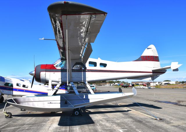 De Havilland Canada DHC-2 Mk1 Beaver (N456LC) - De Havilland Canada DHC-2 Mk1 Beaver N456LC in Anchorage Lake Hood Seaplane Base