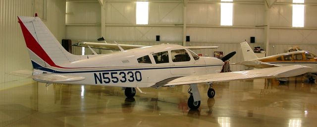 Piper Cherokee Arrow (N55330)