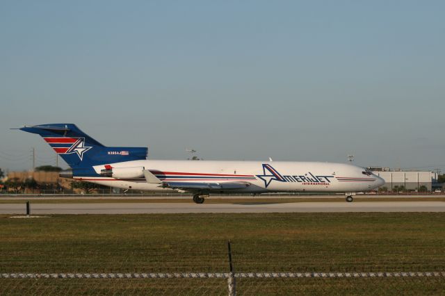 Boeing 720 (N395AJ)