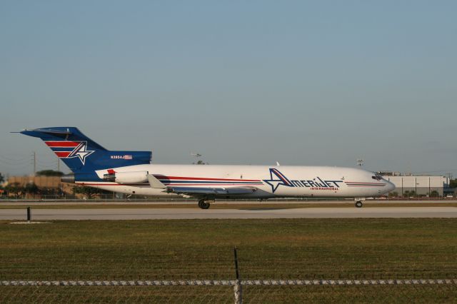 Boeing 720 (N395AJ)