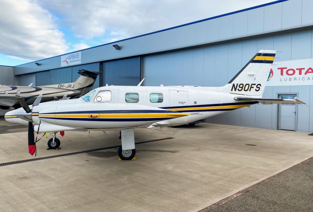 Piper Cheyenne 2 (N90FS)