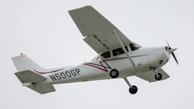 Cessna Skyhawk (N500GP)