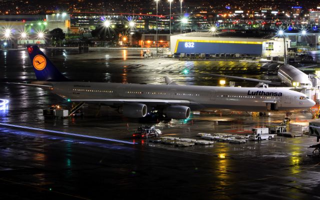 Airbus A340-600 (D-AIHP)