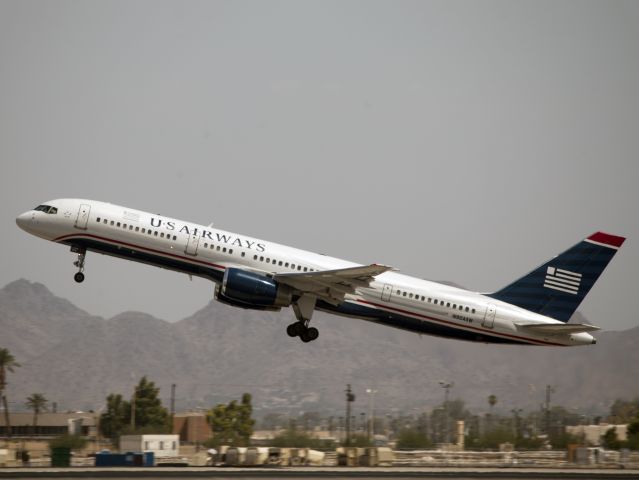 Airbus A320 (N904AW)