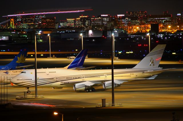 Boeing 747-400 (V8-ALI) - Brunei Sultan's Flightbr /(13/12/2013)