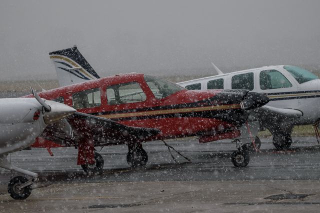 Piper Cherokee (N30024)