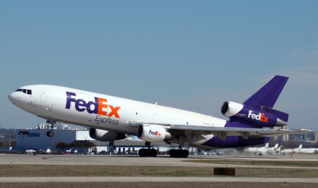 McDonnell Douglas DC-10 (N389FE)