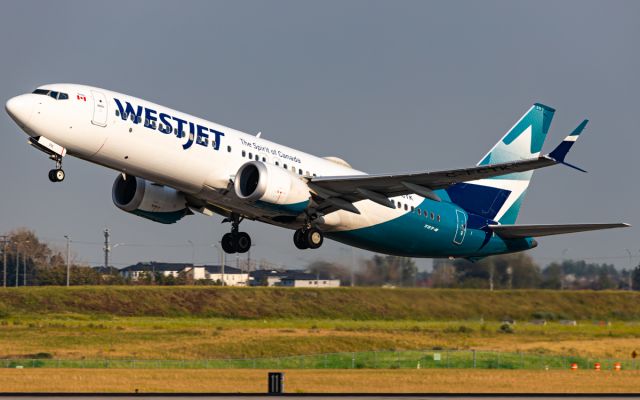Boeing 737 MAX 8 (C-FCTK)