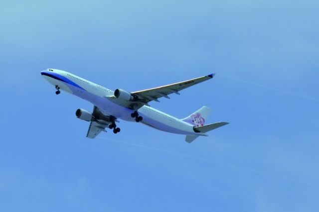 Airbus A330-300 (B-18309)