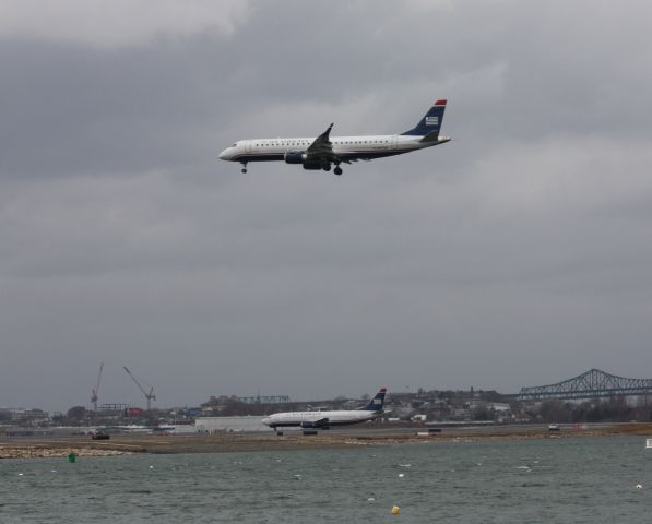 Embraer ERJ-190 (N957UW)