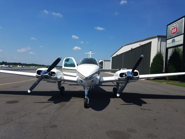 Beechcraft 55 Baron (N381S)