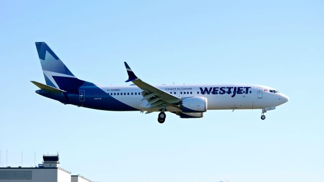 Boeing 737 MAX 8 (C-GAMQ) - BOE410 on final to Rwy 16R during a B2 flight from KBFI on 11.8.18. (ln 7241 / cn 60518).