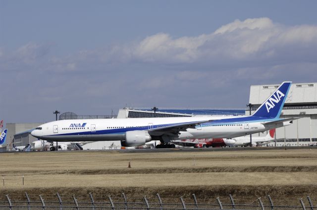 BOEING 777-300 (JA778A) - Departure at Narita Intl Airport Rwy34L on 2013/02/21