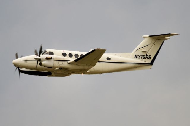 Beechcraft Super King Air 300 (N316RS)