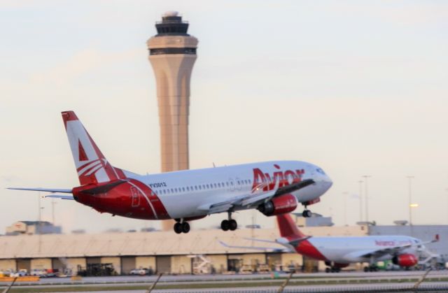 BOEING 737-400 (YV-3012)