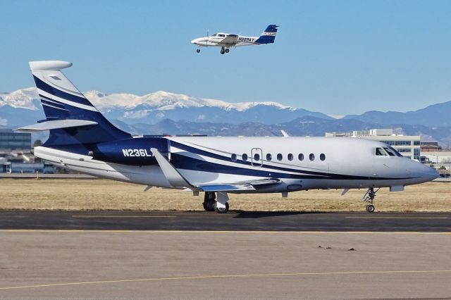 Dassault Falcon 2000 (N236LX)