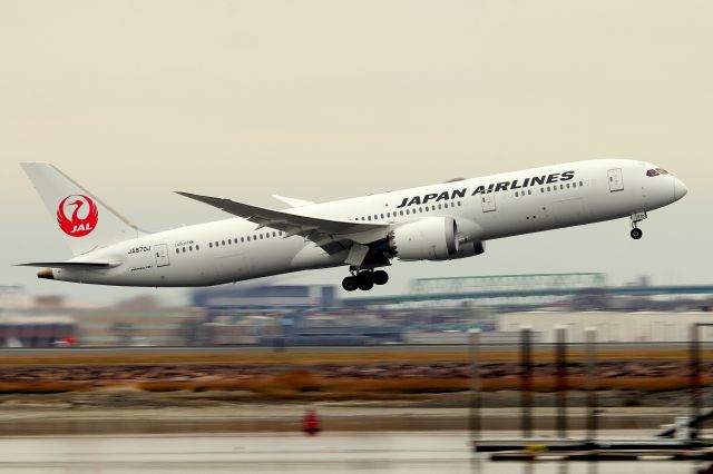 Boeing 787-8 (JA870J) - 'Japanair 7 departing back to Tokyo Haneda International Airport