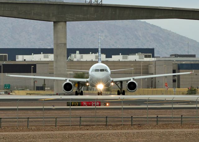 Airbus A319 (N814AW)