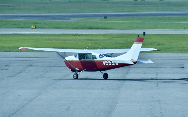 Cessna Centurion (N9591X) - Saturday morning "stroll"