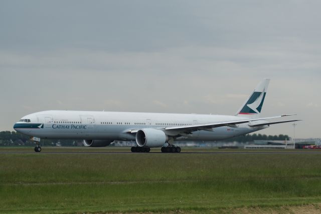 Boeing 777-200 (B-KQL) - Cathay Pacific Airways B777-367ER cn41431 Take Off RWY36L 22-5-2018