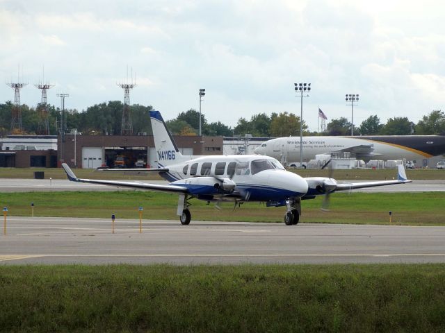 Piper Navajo (N41166)