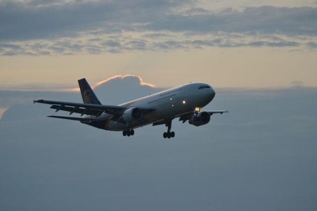 Airbus A300F4-600 (N121UP) - UPS492 arriving KFSD from KSDF - 6-7-2012