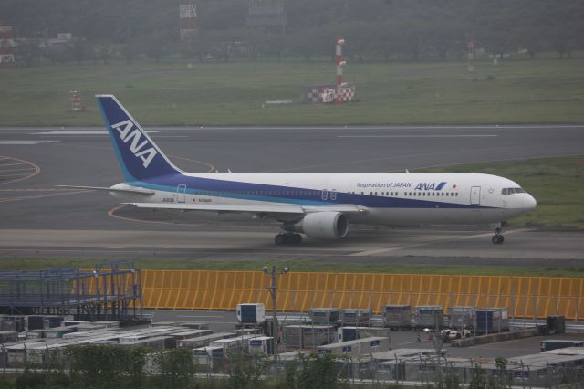 BOEING 767-300 (JA613A)