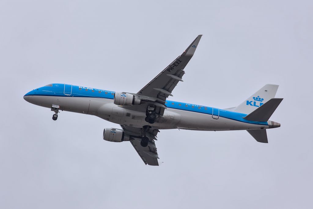 Embraer 175 (PH-EXX)