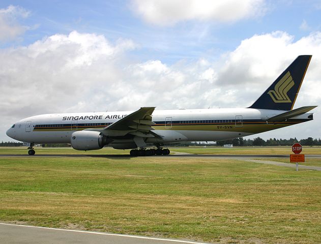 Boeing 777-200 (9V-SVN)