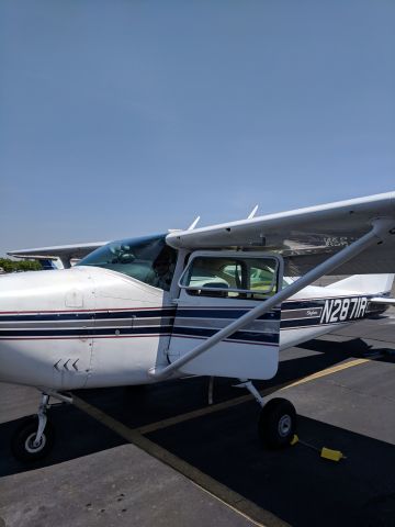 Cessna Skylane (N2871R) - Pre-flight Complete