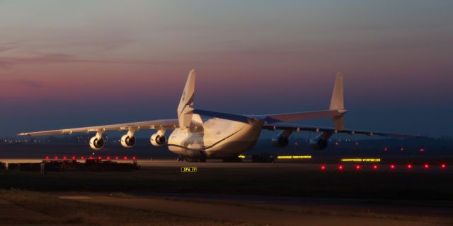 Antonov An-225 Mriya (UR-82060)