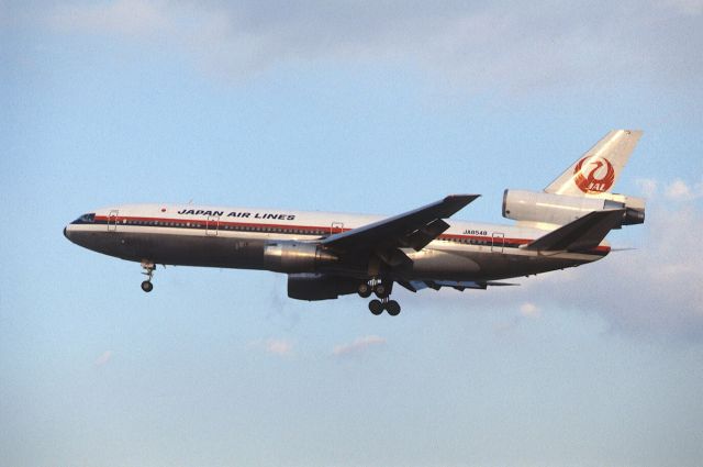 McDonnell Douglas DC-10 (JA8548) - Final Approach to Narita Intl Airport Rwy34 on 1986/02/09