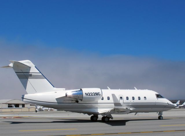 Canadair Challenger (N222MC)