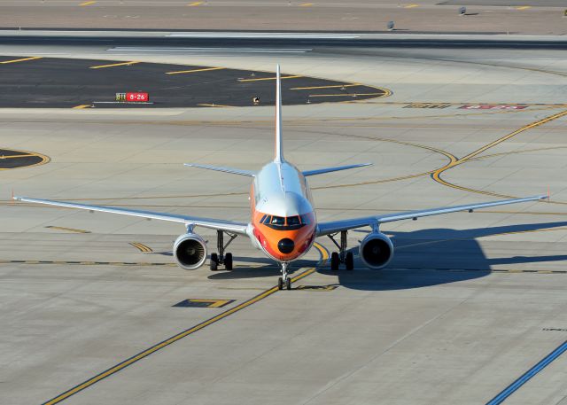 Airbus A319 (N742PS)