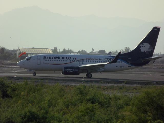 Boeing 737-700 (XA-GMV)