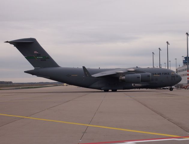 Boeing Globemaster III (N50106)