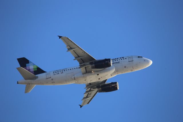 Airbus A319 (XA-VOK)