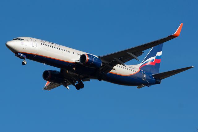 Boeing 737-800 (VP-BRF)