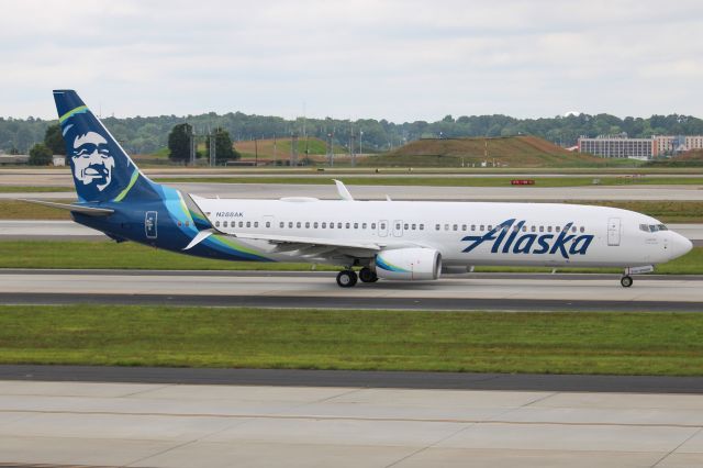 Boeing 737-900 (N288AK)