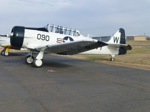 North American T-6 Texan (N15090)