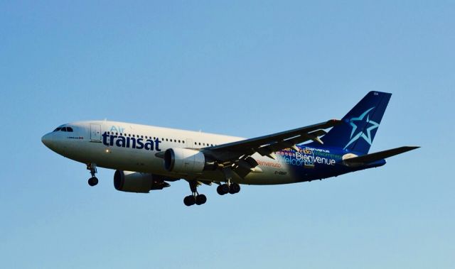 Airbus A310 (C-GSAT) - AIR TRANSAT A310 ON FINAL APP AT MDPC!