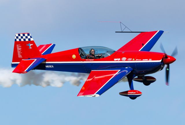 EXTRA EA-300 (N65EX)