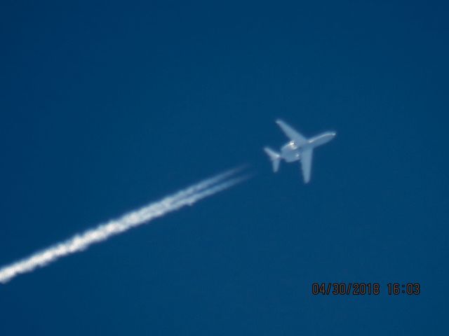 Bombardier Challenger 300 (N35FE)